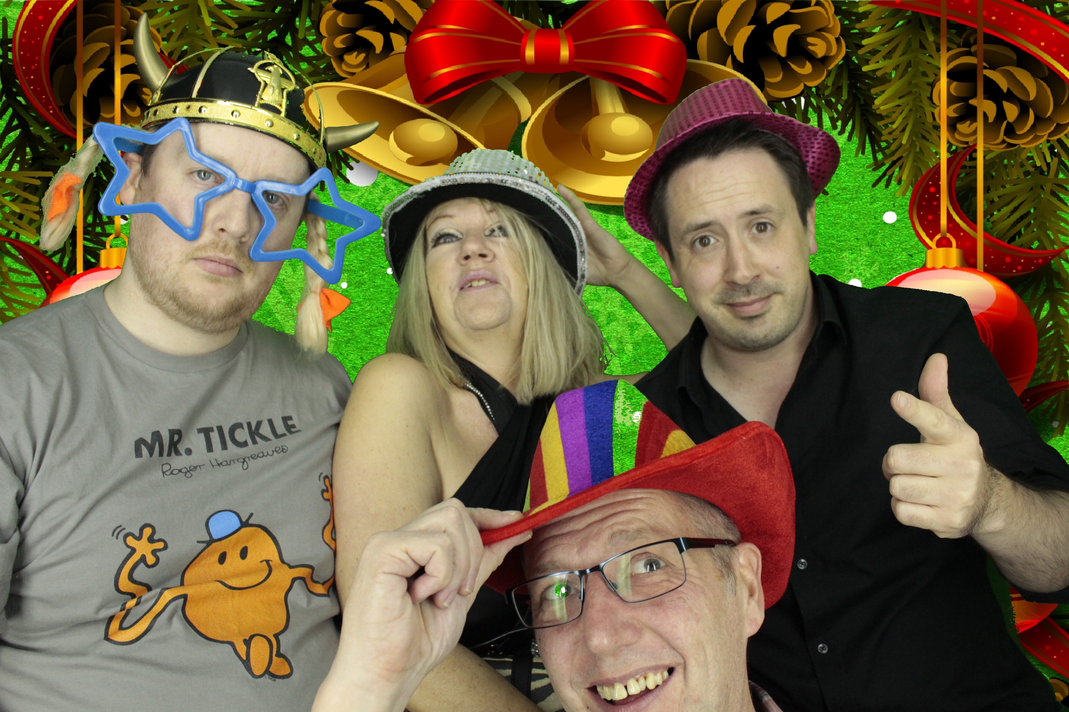 Ocean Network Express Christmas Party 2019 | View more photos from the event at gallery.myphotoboothexperience.co.uk/u/MyPhotoBoothExperienceLtd/Ocean-Network-Express-Christmas-Party-2019